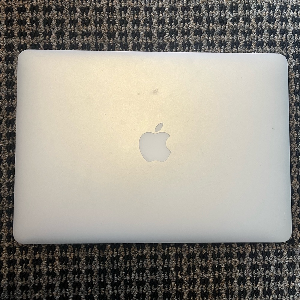 Apple MacBook Silver Laptop with Sleek Aluminum Design
